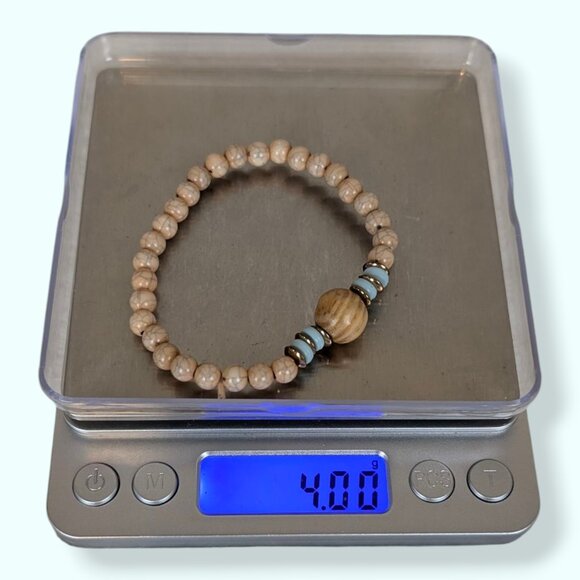 (2/$20) Beige Crackle & Wood Bead Stretch Bracelet - Picture 4 of 4